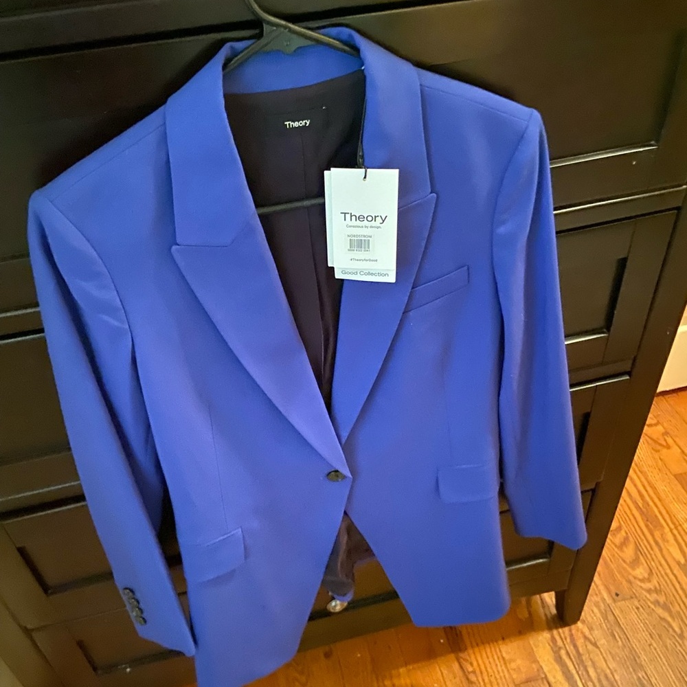 New with tag .”Theory” vibrant royal blue blazer
